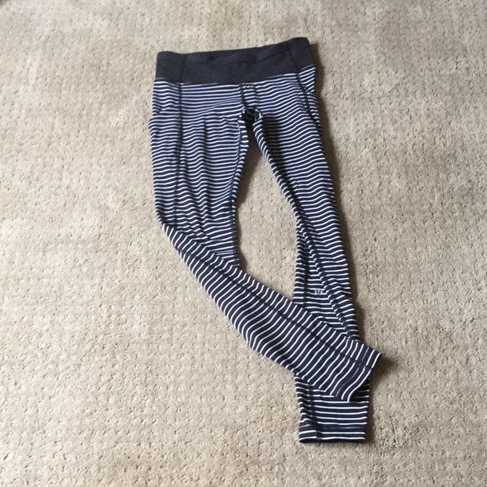 Lululemon yoga pants